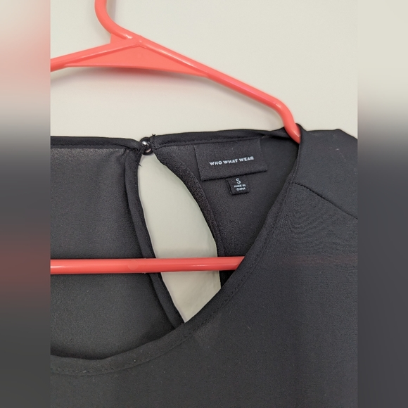 Black long sleeve with lace sleeve details who what wear size S small - Picture 3 of 4